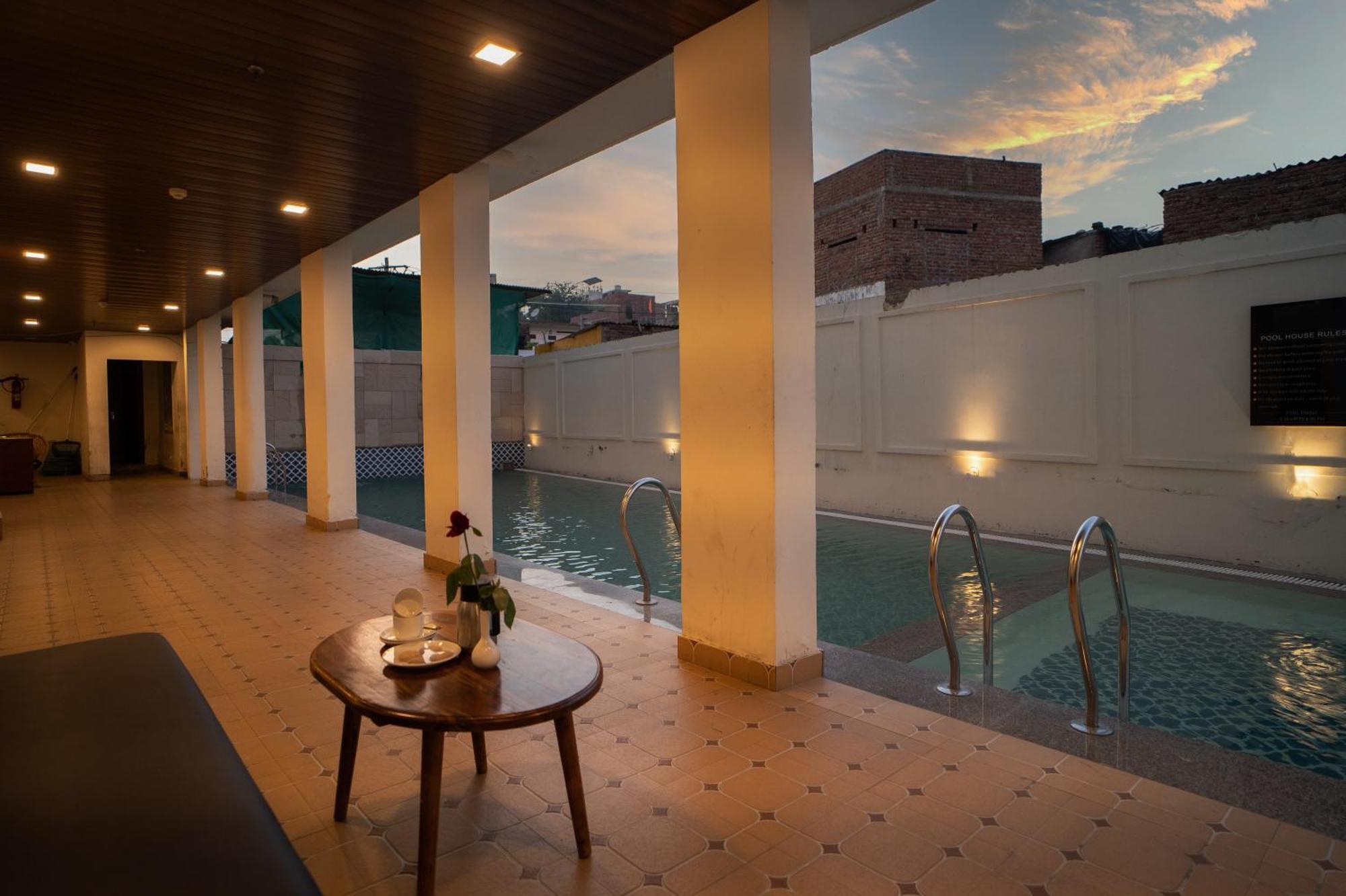 The Courtyard - Beyond Bar & Club Udaipur Exterior foto