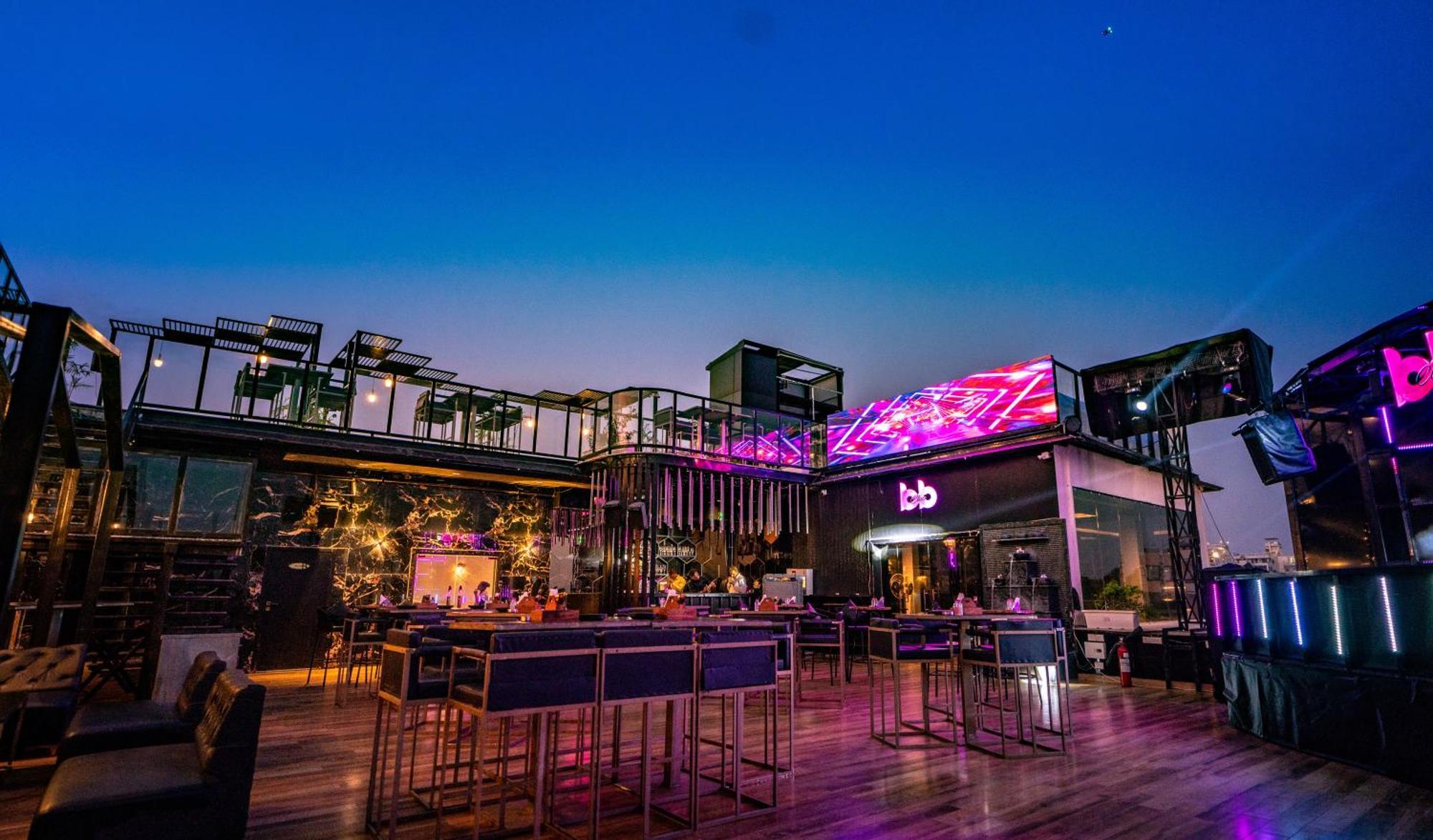 The Courtyard - Beyond Bar & Club Udaipur Exterior foto